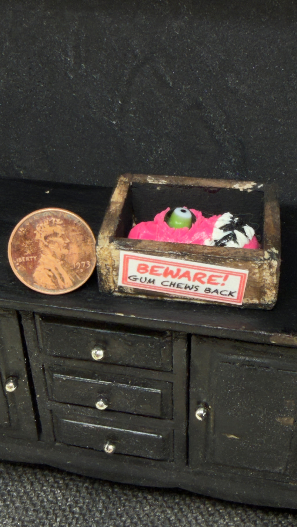 Live Experiment: Gum Chews Back Monster Miniature