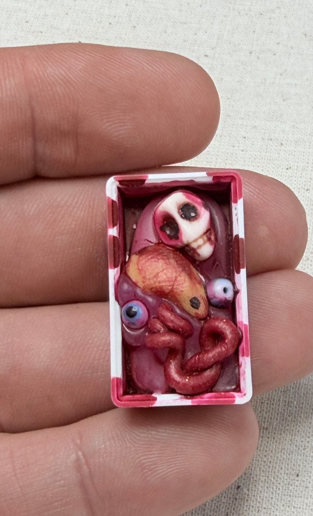 The Specimen — 1:12 Miniature Halloween Gore Tray