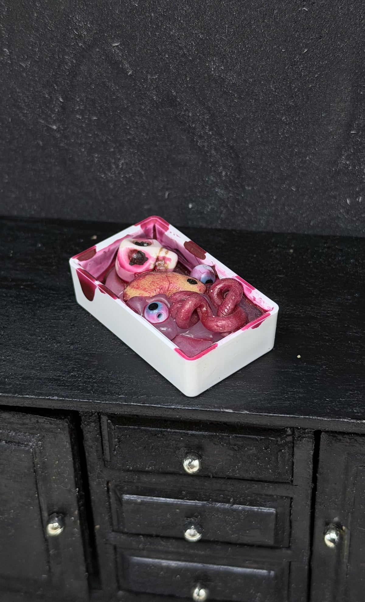 The Specimen — 1:12 Miniature Halloween Gore Tray