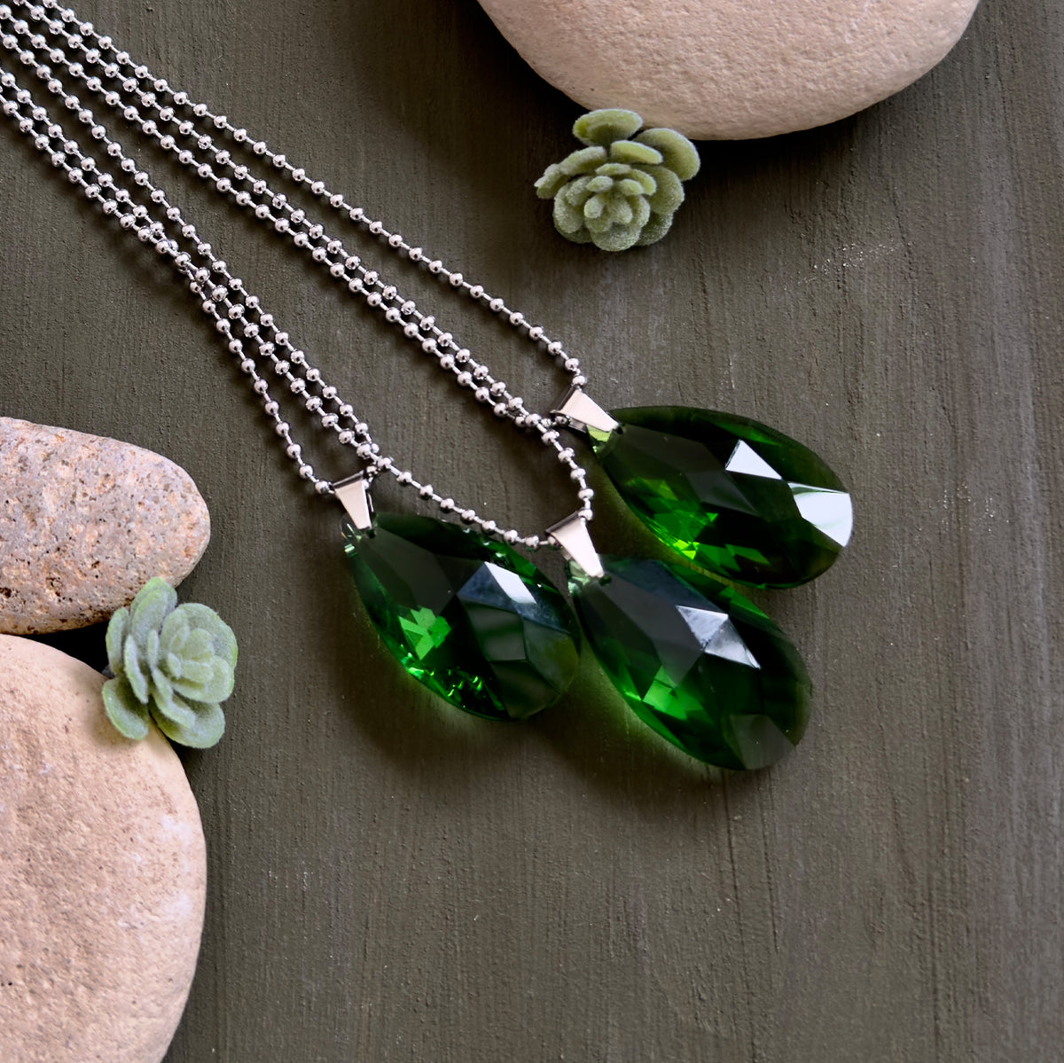 Green Crystal Teardrop Pendant Necklace
