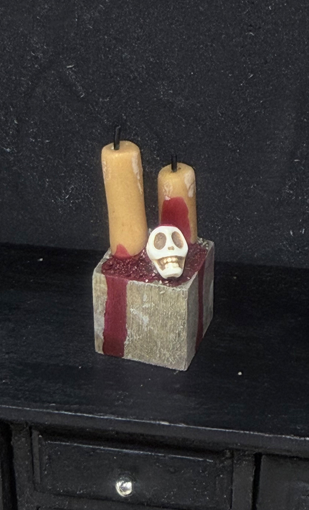The Vigil — 1:12 Miniature Skull Candle Altar