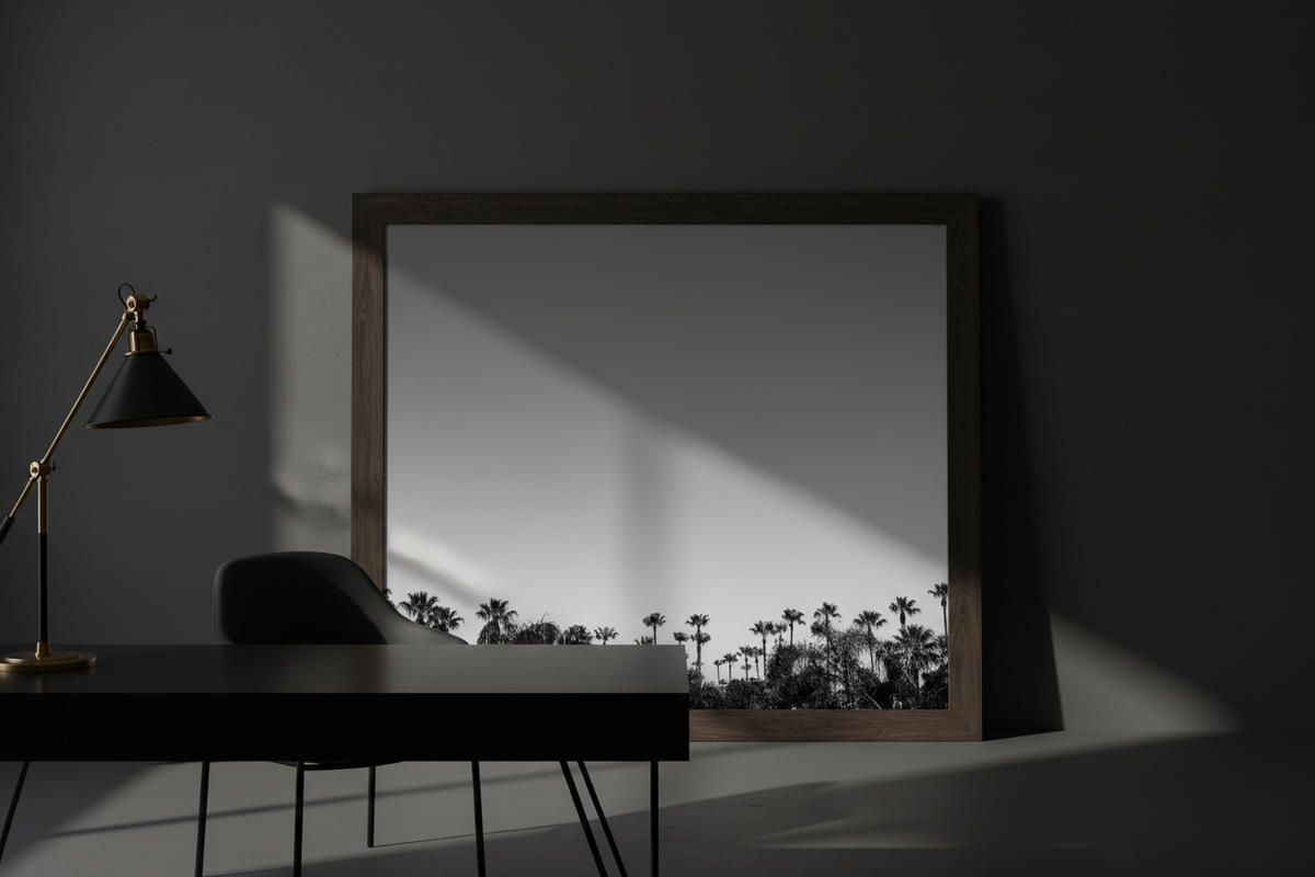 Palm Horizon — Dark Office
